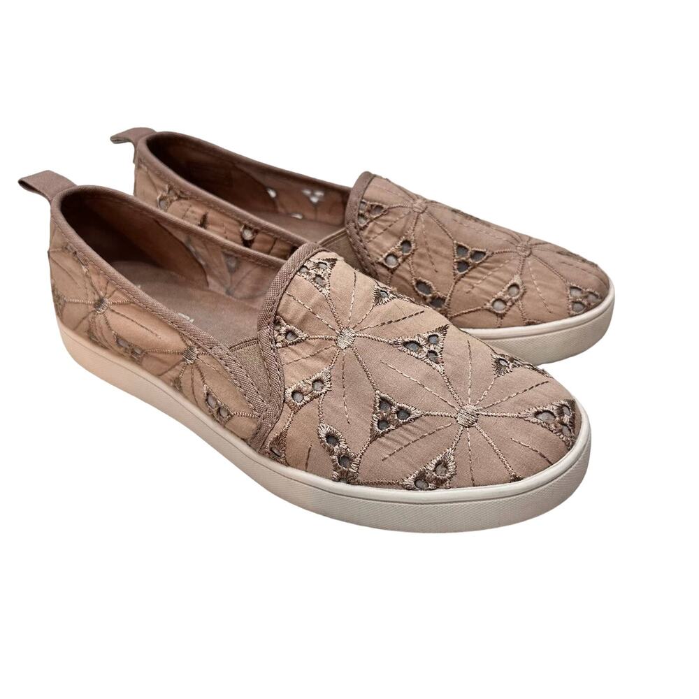 Koolaburra by Ugg Ortholite Amiah Slip On Embroidered Floral Flats Size 7 Tan - Picture 1 of 11